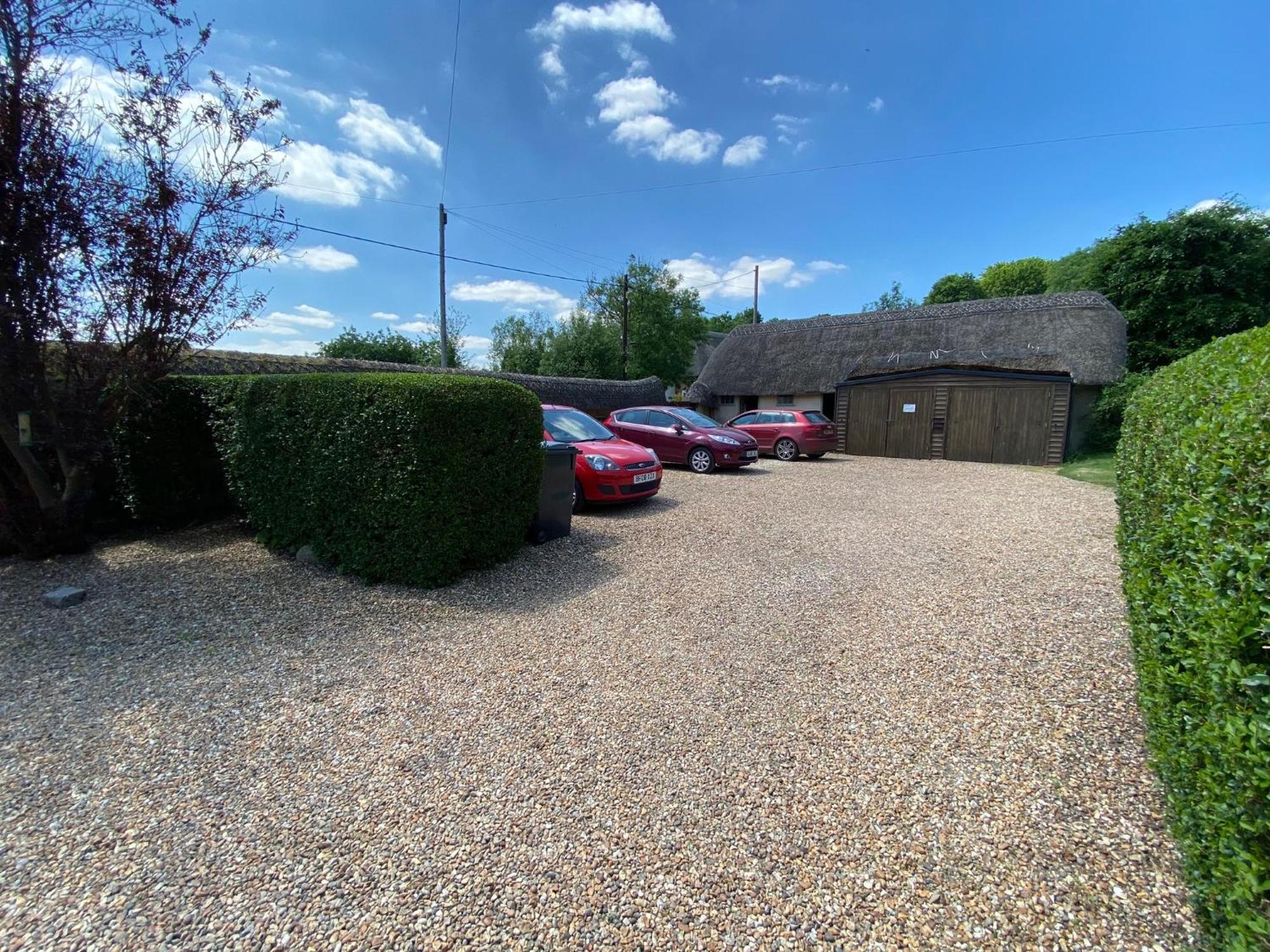 Stunning 3 Bedroom 3 Bath Self Catering Cottage Nr Stonehenge, Longleat, Avebury And Bath - Great Local Village Pub Pewsey ภายนอก รูปภาพ